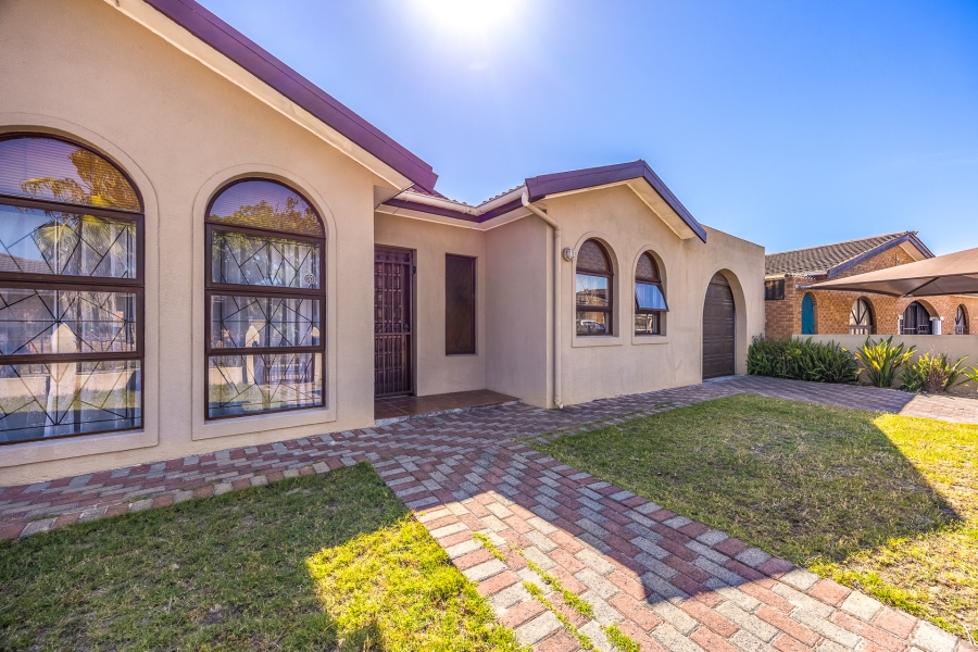 4 Bedroom Property for Sale in Belhar Western Cape
